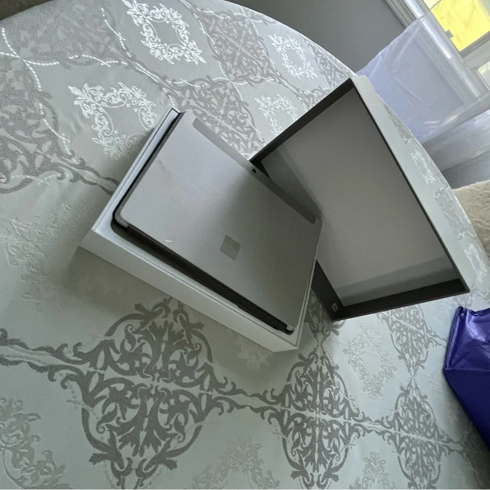 Microsoft Surface Go